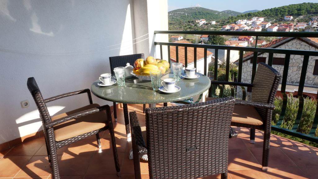 Villa Dvorine Тисно Номер фото