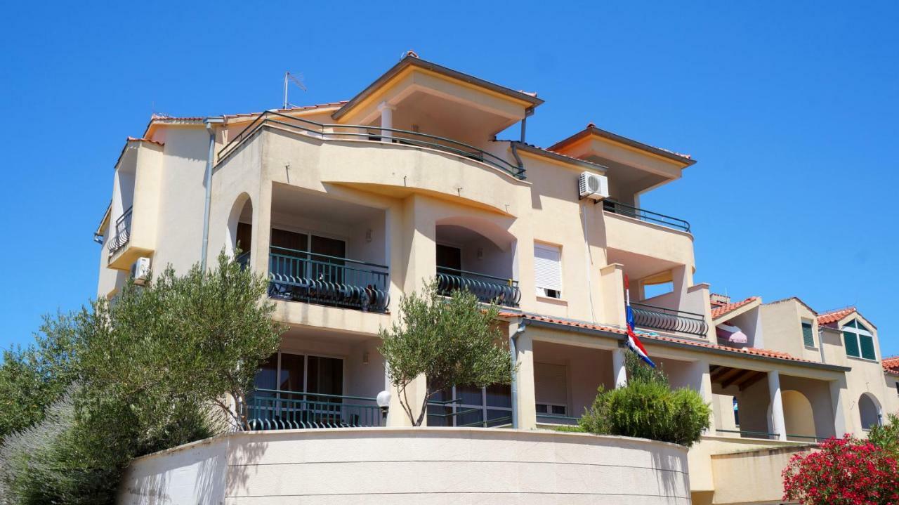Villa Dvorine Тисно Екстер'єр фото