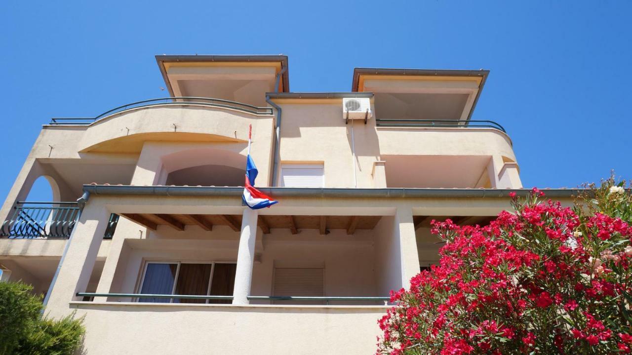 Villa Dvorine Тисно Екстер'єр фото